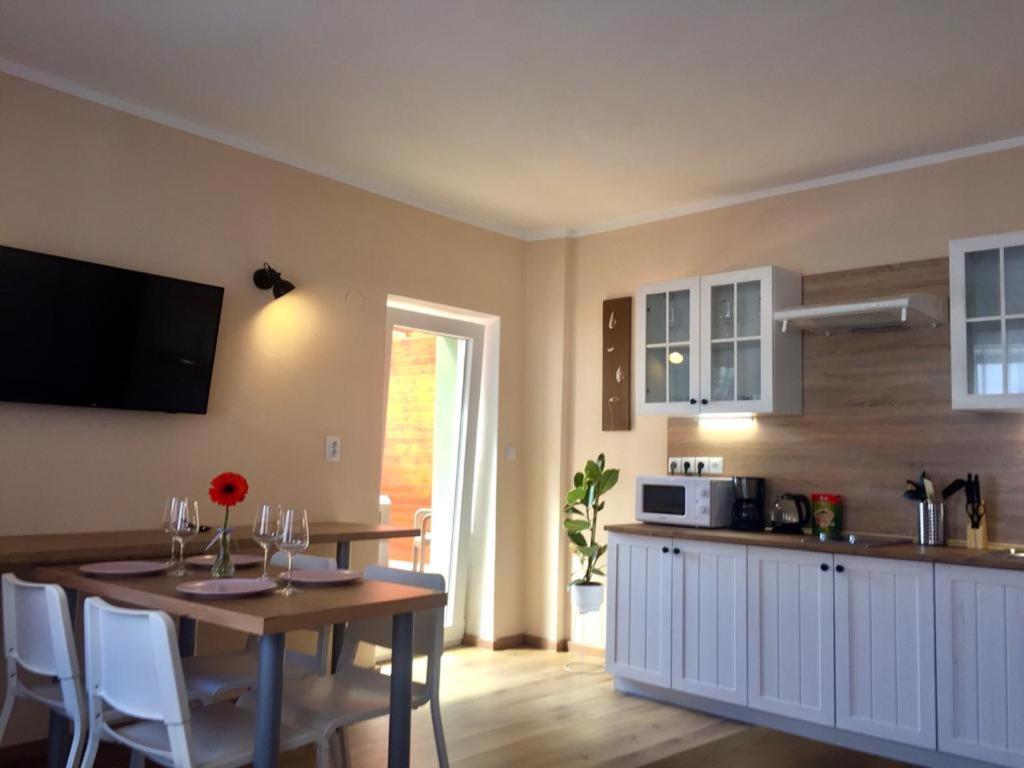 Apartments Friendly Family In The City Center Ceske Budejovice Exterior foto