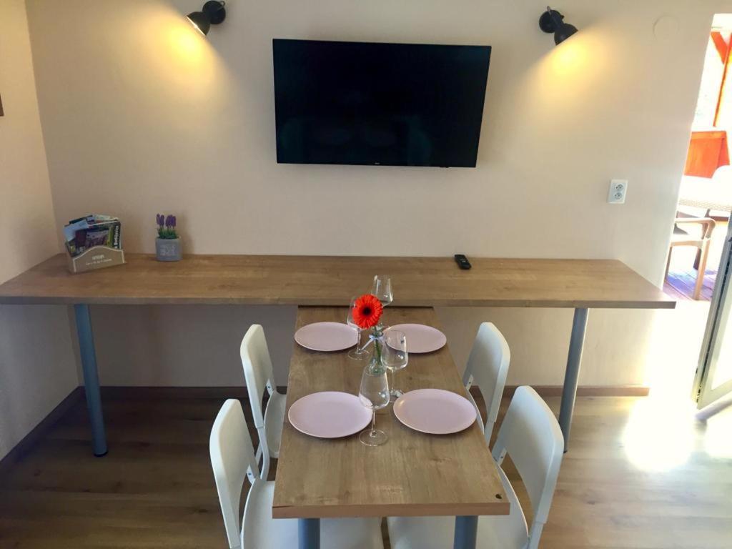 Apartments Friendly Family In The City Center Ceske Budejovice Exterior foto