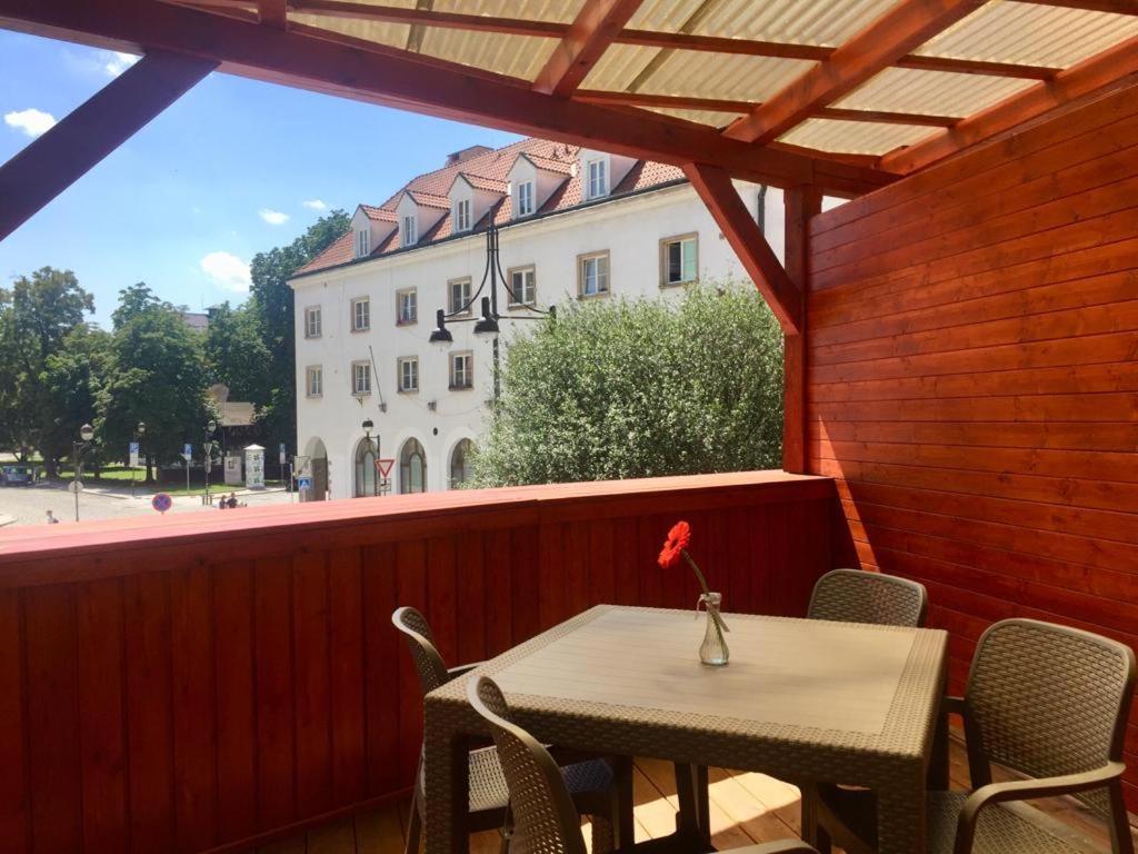 Apartments Friendly Family In The City Center Ceske Budejovice Exterior foto
