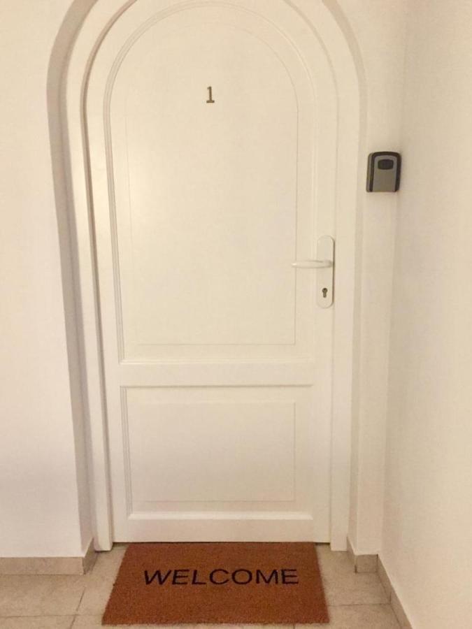 Apartments Friendly Family In The City Center Ceske Budejovice Exterior foto