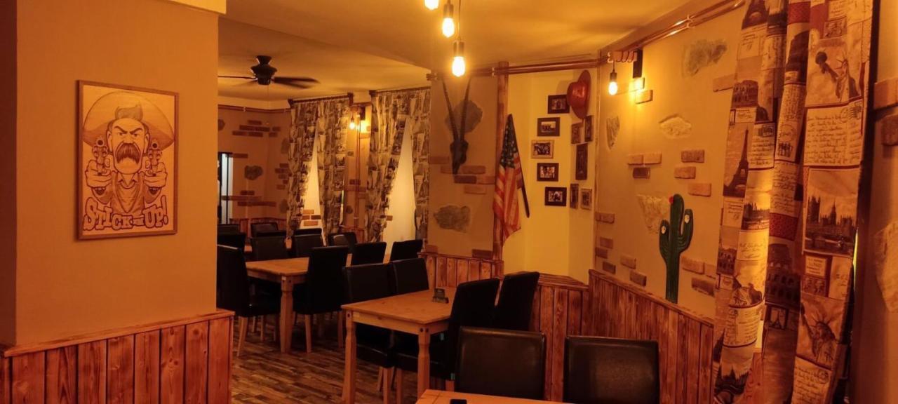 Apartments Friendly Family In The City Center Ceske Budejovice Exterior foto