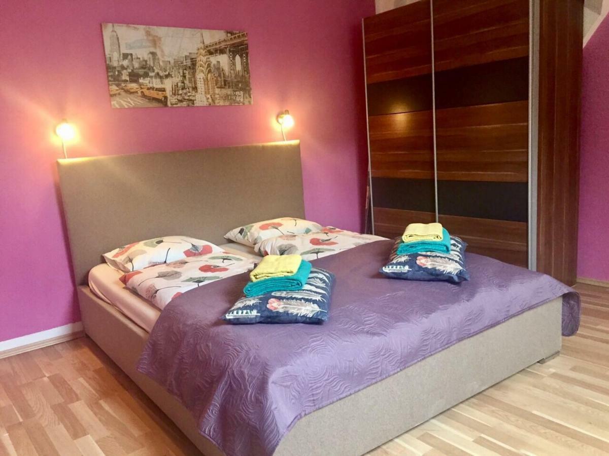 Apartments Friendly Family In The City Center Ceske Budejovice Exterior foto