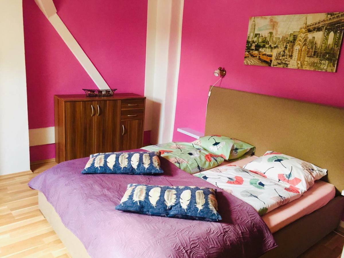 Apartments Friendly Family In The City Center Ceske Budejovice Exterior foto